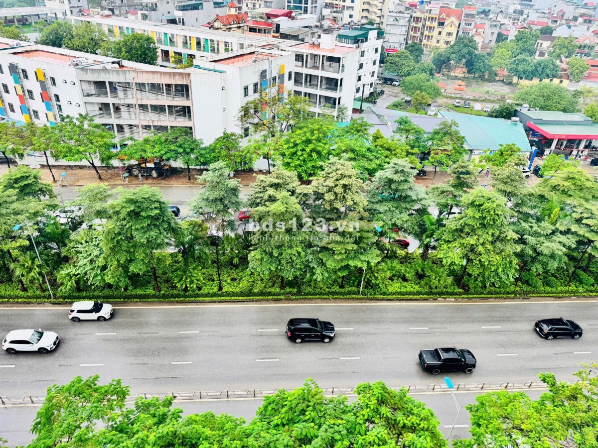 CĂN ĐẸP – TÒA ĐẸP – HÀNH LANG ĐÁ BÓNG – ÁNH SÁNG NGẬP…