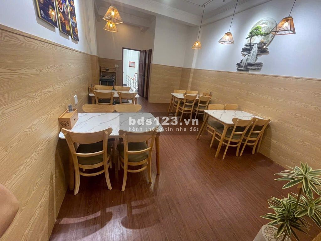 Cho thuê nhà mặt bằng 140 m² mặt tiền 61 Phan Huy Ích, P. 15, Q.…