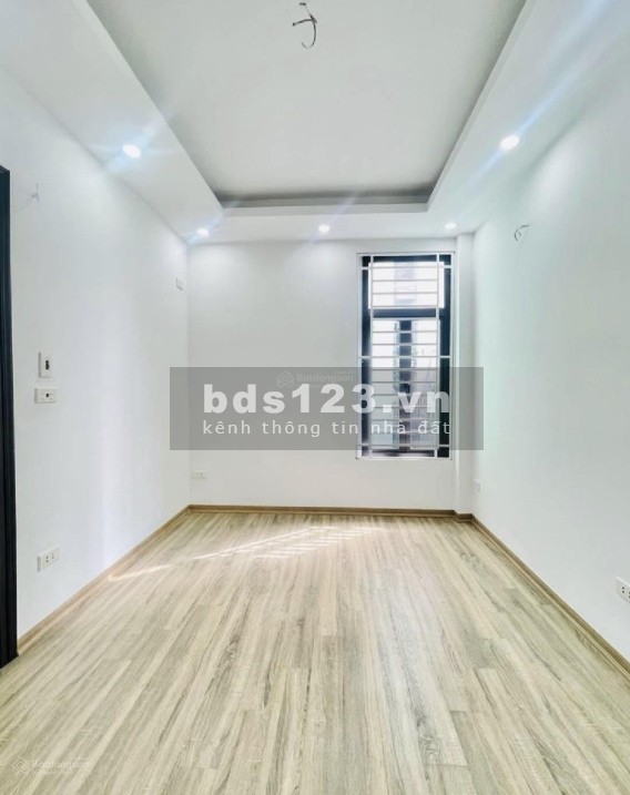 Chính chủ bán nhà ngõ 559 Kim Ngưu, HBT, 5 tầng, 3 ngủ, đủ…