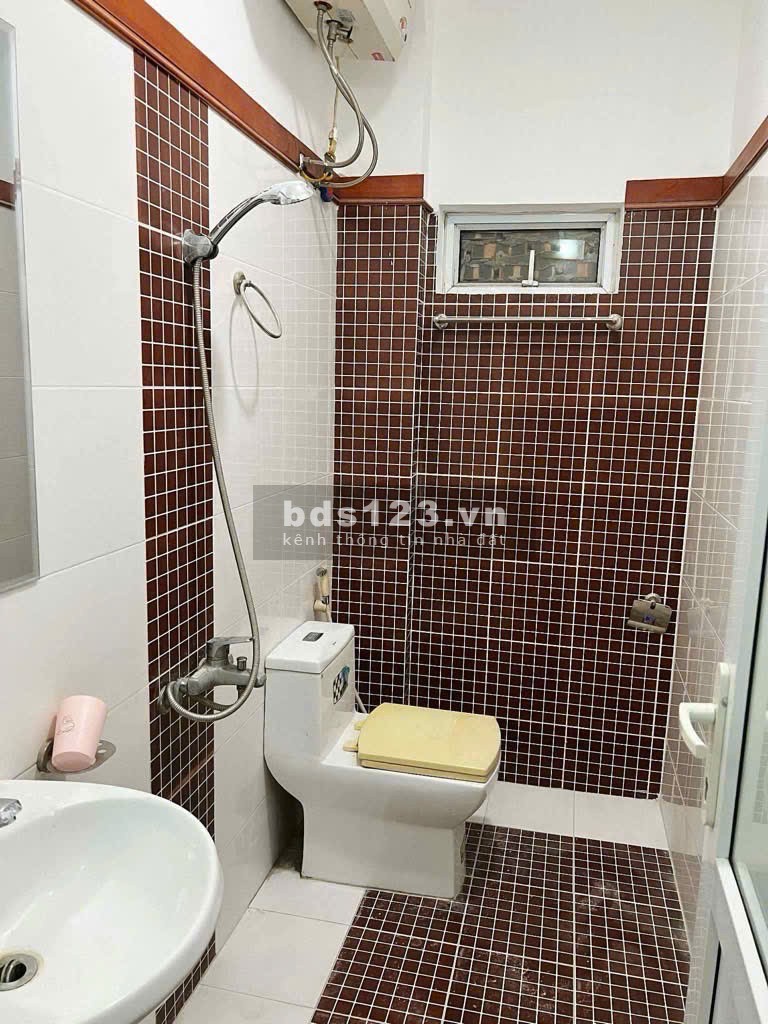 Bán nhà liền kề 5 tầng ô tô đỗ cửa ở đường Lĩnh Nam,…