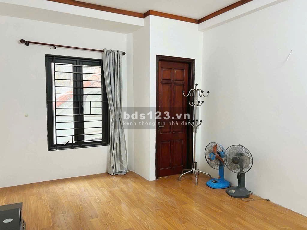 Bán nhà liền kề 5 tầng ô tô đỗ cửa ở đường Lĩnh Nam,…