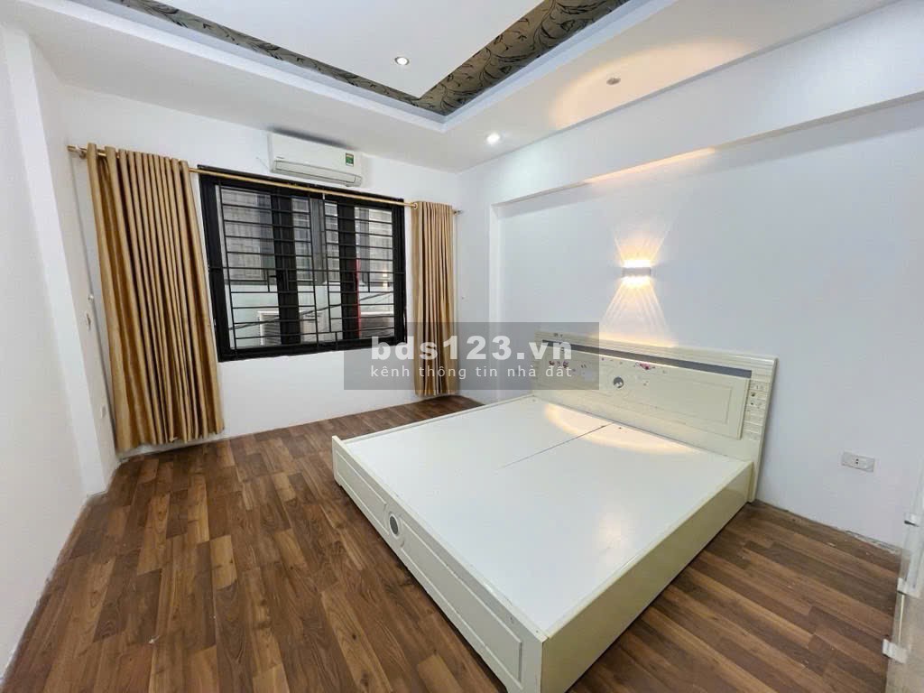 Bán nhà liền kề 5 tầng ô tô đỗ cửa ở đường Lĩnh Nam,…