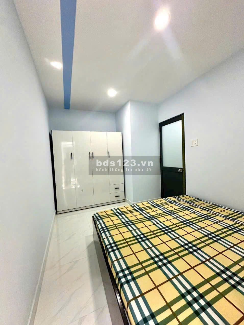 Nhà ngợp chính chủ bán gấp – 24m², giá chỉ 450 triệu, SHR