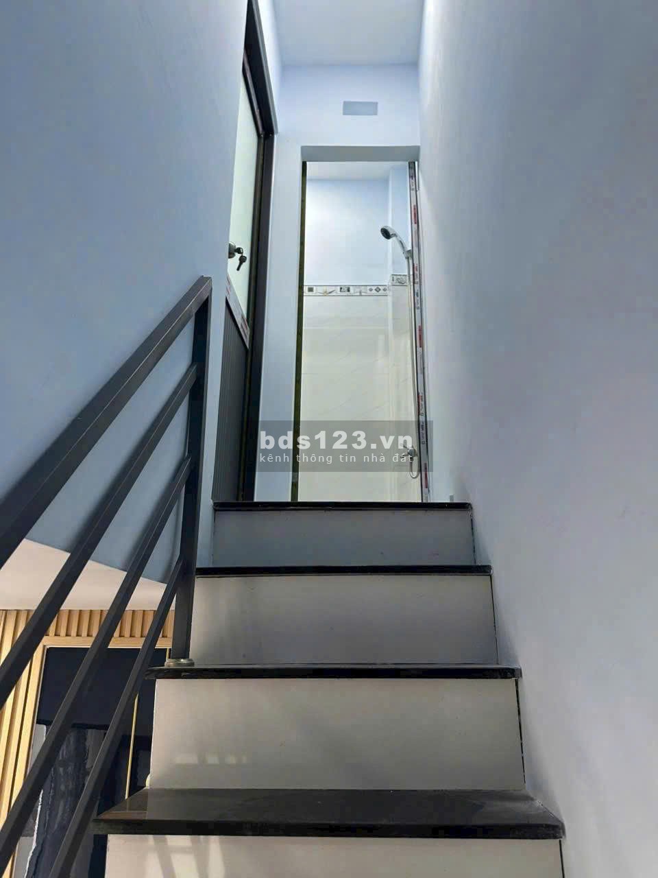 Nhà ngợp chính chủ bán gấp – 24m², giá chỉ 450 triệu, SHR