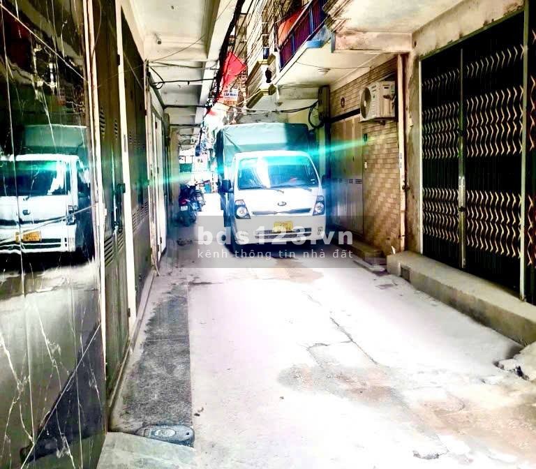 Ô Tô Đỗ Cửa, Vào Nhà – Vài Bước Ra Đường Giải Phóng…