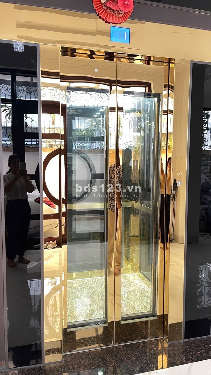 SIÊU PHẨM BIỆT THỰ FULL NỘI THẤT – THANG MÁY – SÂN VƯỜN RỘNG – TRUNG TÂM KĐT DƯƠNG NỘI – HÀ ĐÔNG