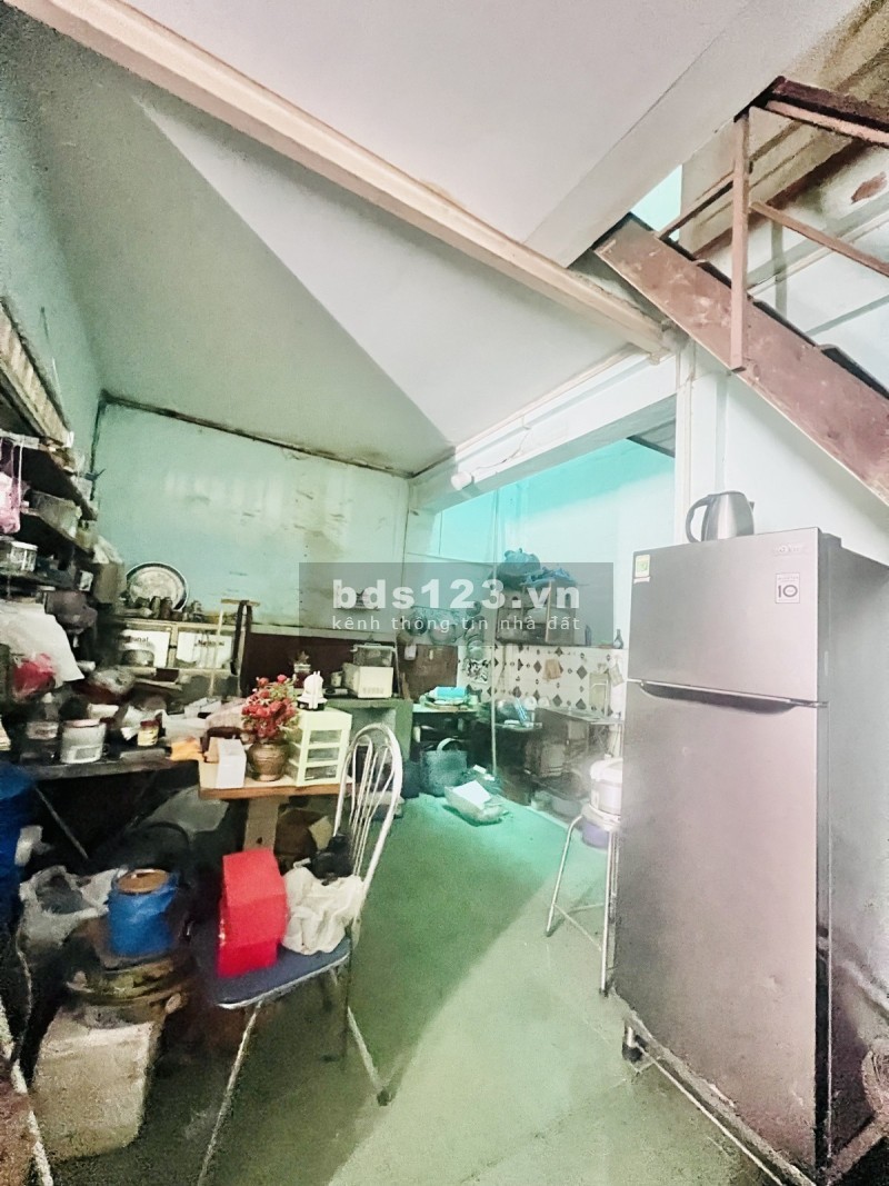 **Bán nhà mặt tiền 179B Đồng Đen, p11, quận Tân Bình (4,2x33)…