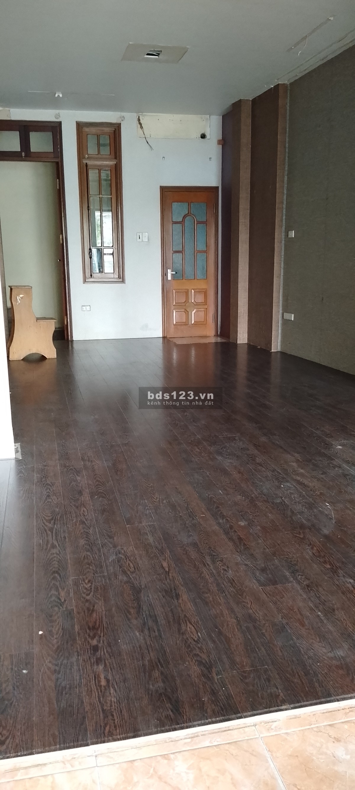Chính chủ cho thuê mặt bằng 30m² tầng 1 mặt đường Hoàng Hoa Thám (cửa hàng, văn phòng)
