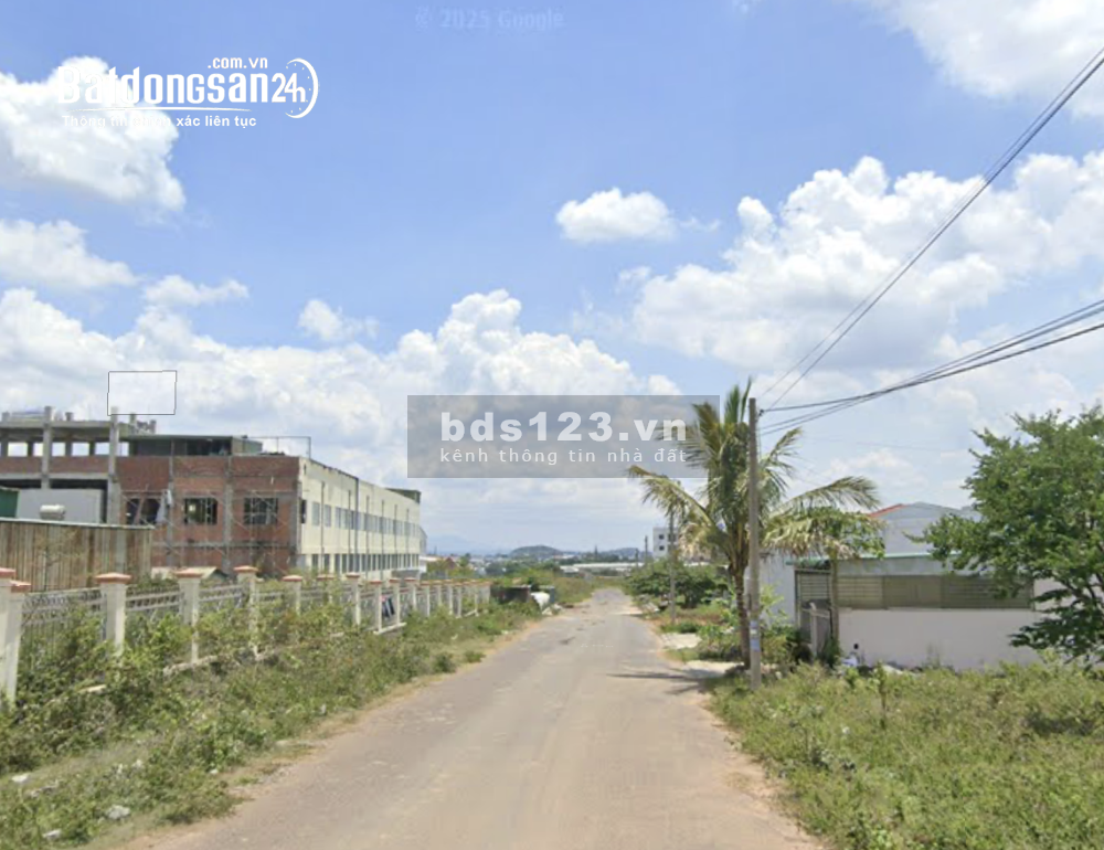 Ô Đất 141M² (5x27M) – Ô Tô Vào Tận Nơi – Gần Cây Xăng &…