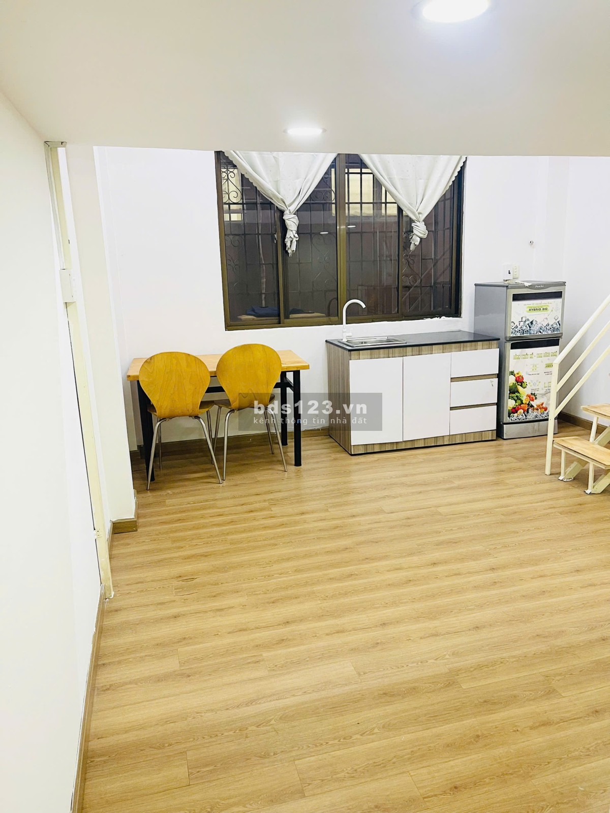 CHDV 30m2 gác cao cửa sổ lớn đường Giải Phóng Tân Bình chỉ…