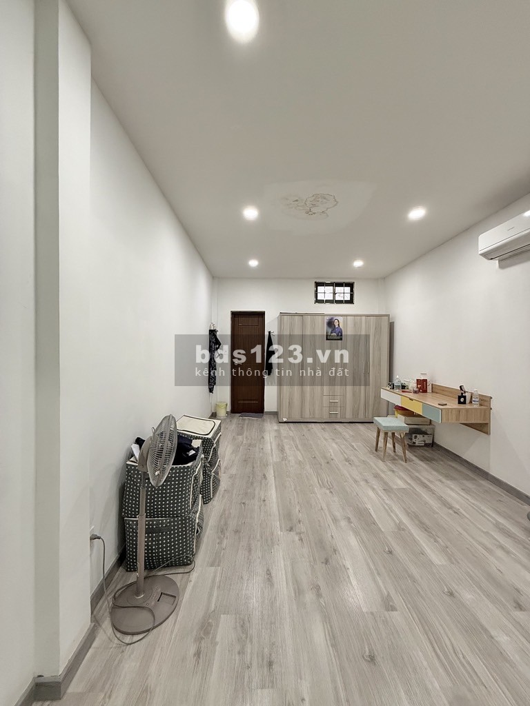 Bán Nhà Hẻm 6m, Phú Nhuận, Nội Thất đẹp, Khu An Ninh