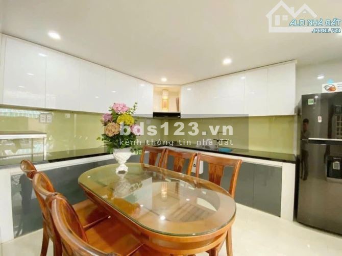 Bán nhà Lê Quang Định, Giáp ranh Bình Thạnh