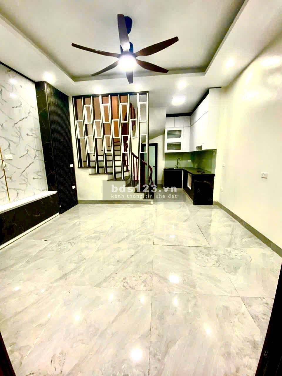 Trung Tâm Quận Hai Bà – 5 Tầng Xây Mới – Ngõ Nông, Gần…