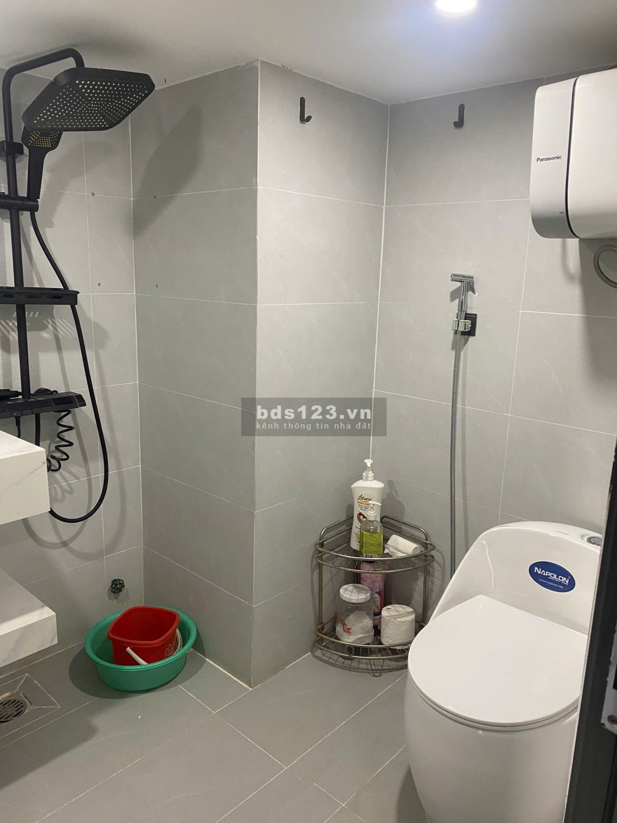 Cho thuê căn duplex đường CMT8 trung tâm Quận 3, ban công nhìn ra…