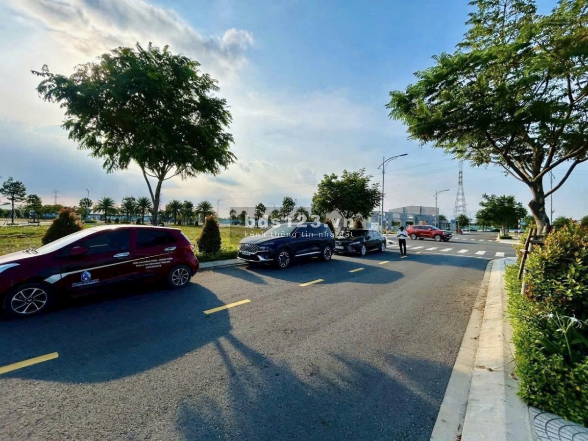 Đất nền dự án 1/500 có sổ sẵn, di chuyển đến quận 1 chỉ 30 phút sở hữu ngay với 425 triệu ( 20% )