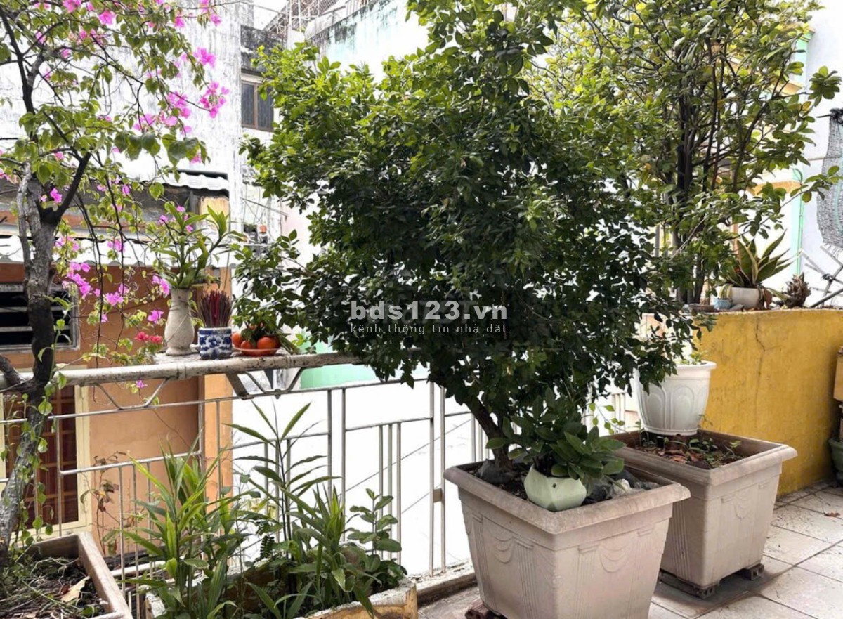 Bán Nhà Phường 4 Quận 10, Đường Hòa Hảo