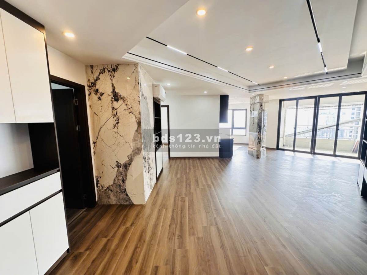 Bán gấp – Lô góc-Chung cư Toà A2- Nguyễn Đức Cảnh – Hoàng…