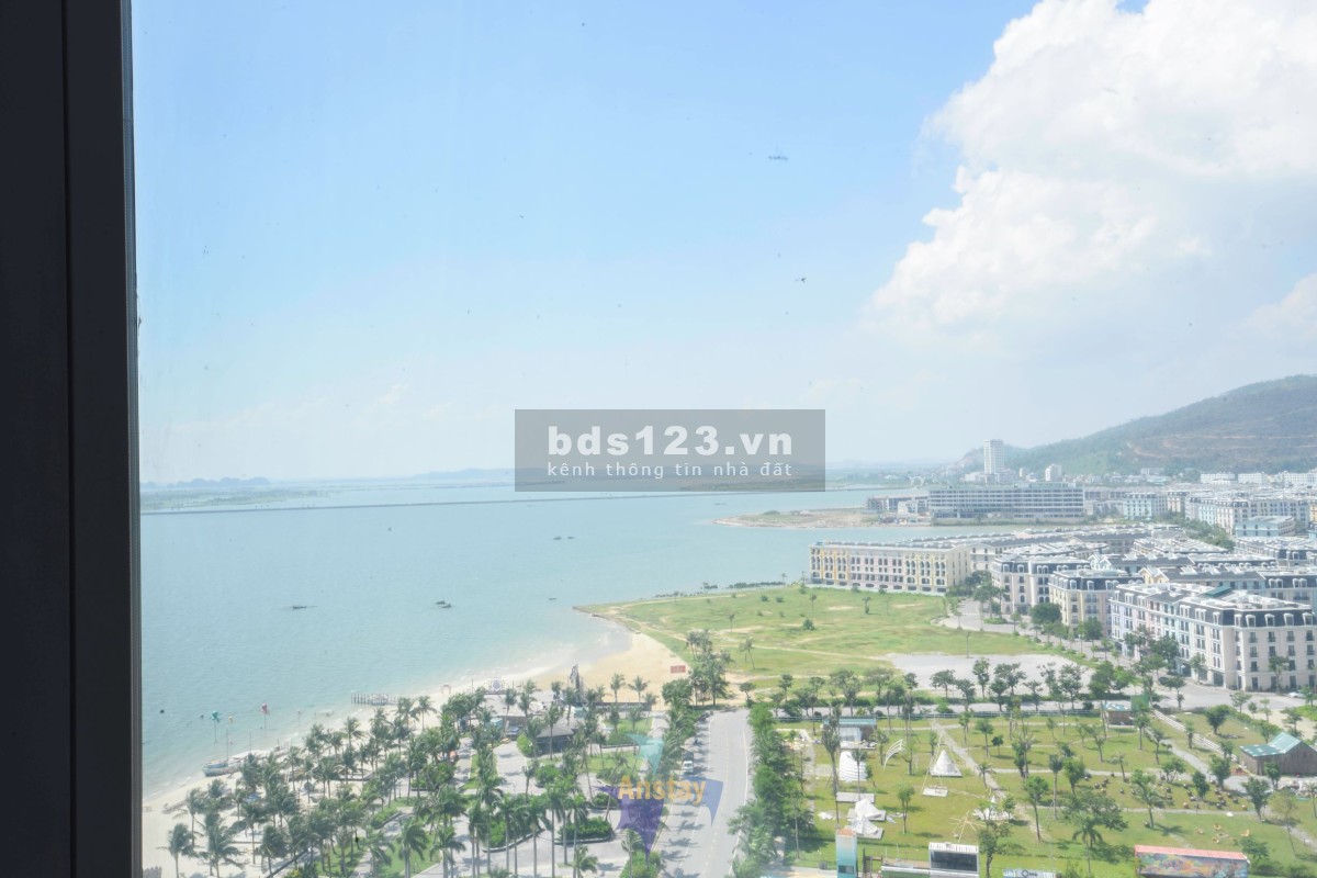 Bán căn hộ studio A La Carte Hạ Long 40m2 căn góc - view vịnh Hạ…