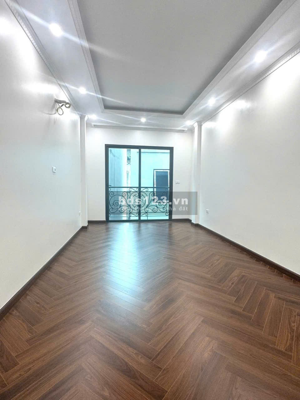 Bán nhà - Định Công Thượng - 37m2 – 6 tầng thang máy – ô…