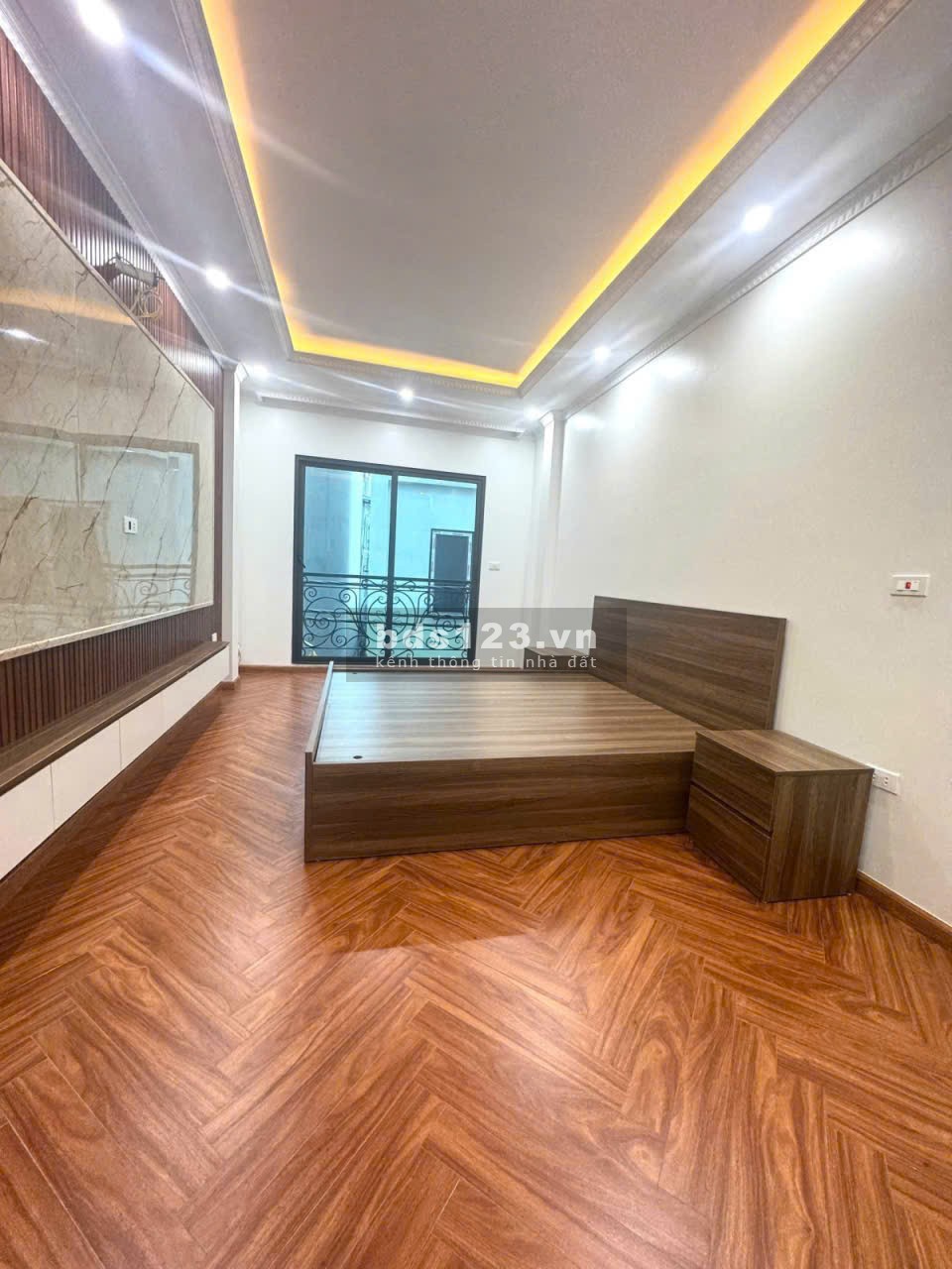 Bán nhà - Định Công Thượng - 37m2 – 6 tầng thang máy – ô…