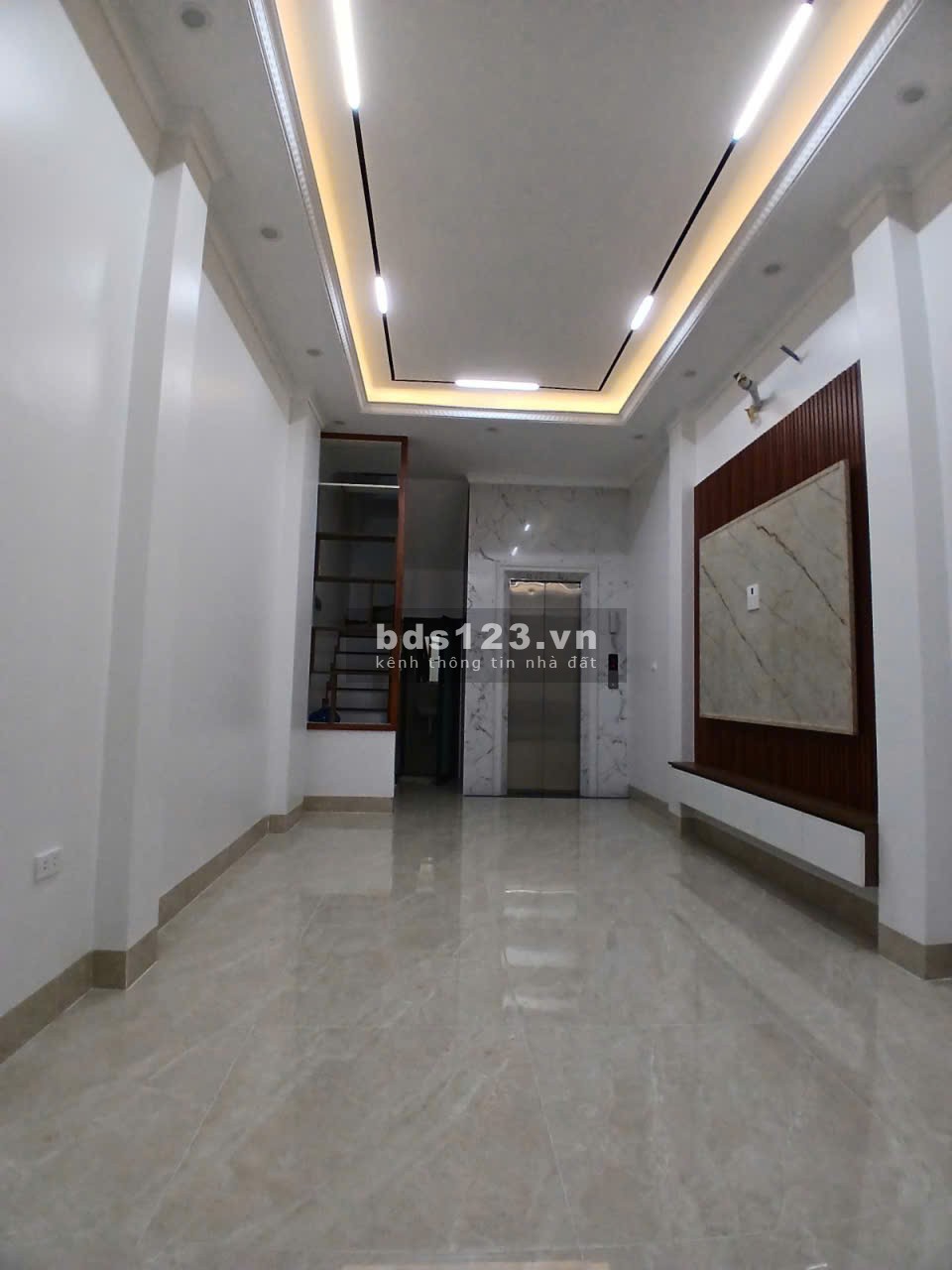 Bán nhà - Định Công Thượng - 37m2 – 6 tầng thang máy – ô…