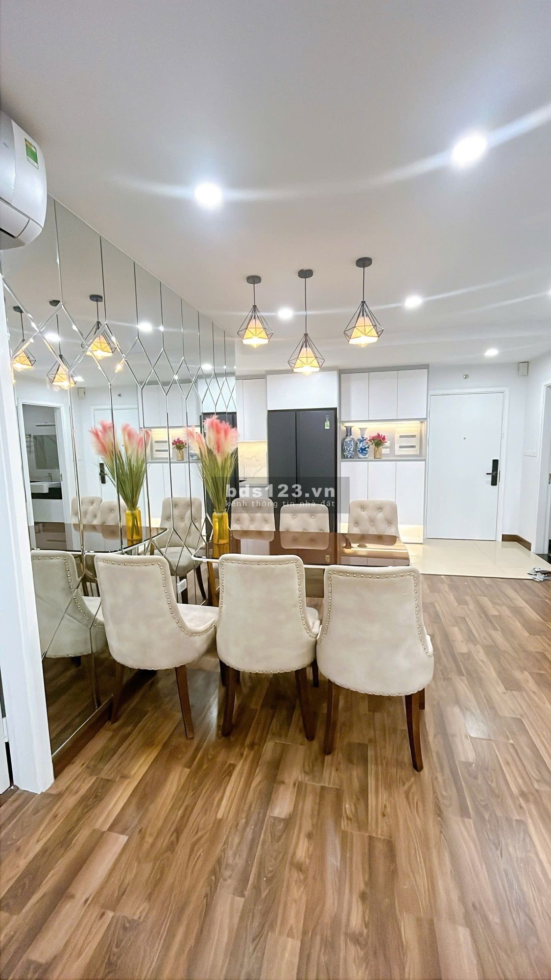 Căn Góc Tầng Cao Goldmark – Ánh Sáng Tự Nhiên – Sổ Đỏ Giao…