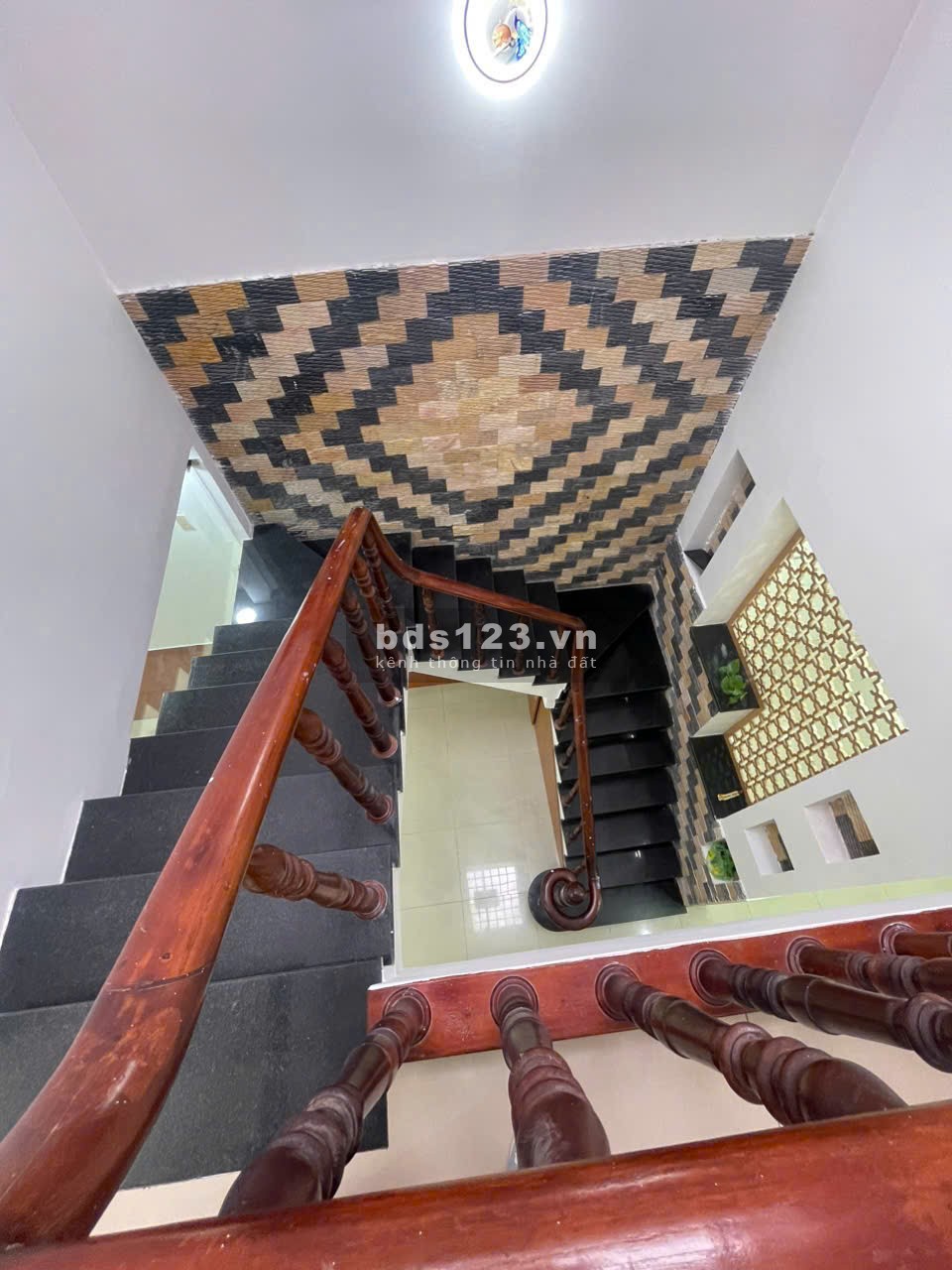 Bán nhà 1 lầu mặt tiền chợ Liên Khu 5-6 tiện kinh doanh đa ngành