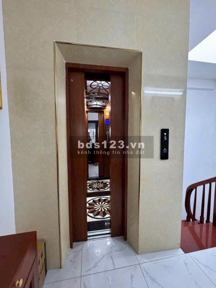 Bán nhà Phúc Lợi 5 tầng -thang máy -45m2 -9 tỷ