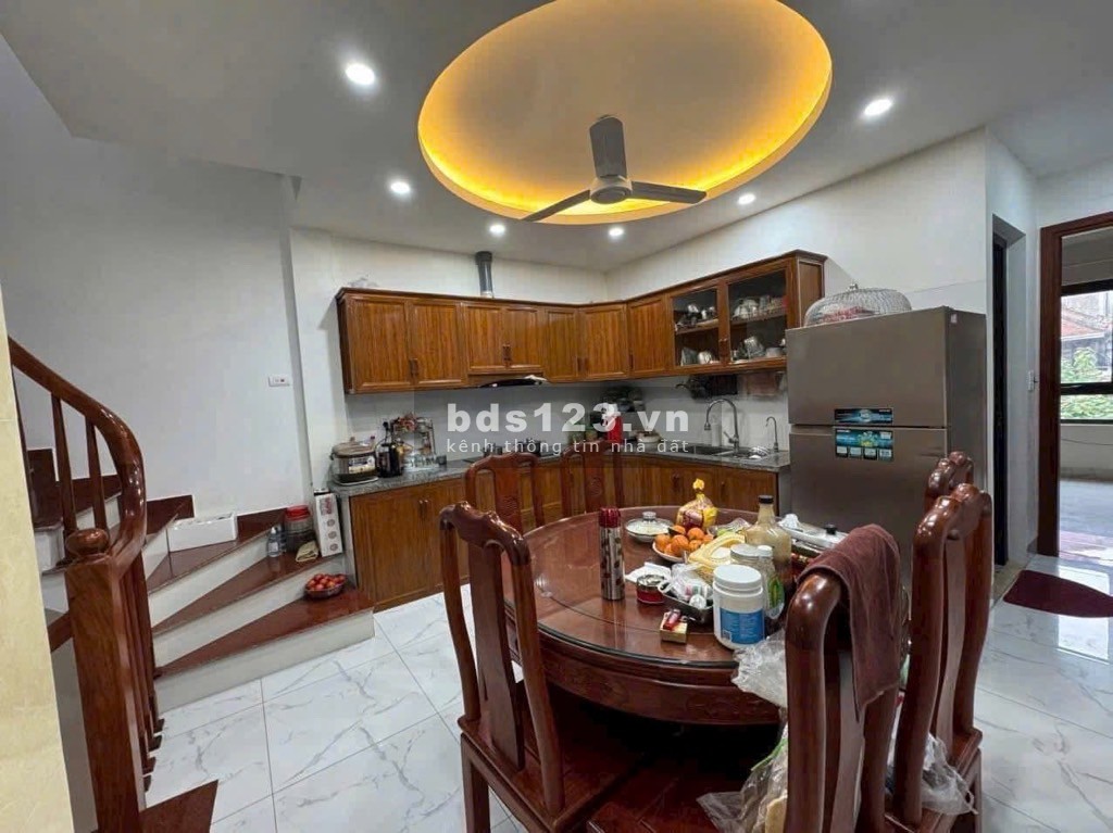 Bán nhà Phúc Lợi 5 tầng -thang máy -45m2 -9 tỷ