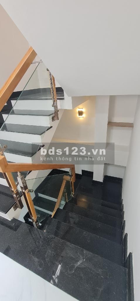 NHÀ MỚI - ĐƯỜNG NHỰA 6M - XE HƠI NGỦ TRONG NHÀ - 5 TẦNG -…