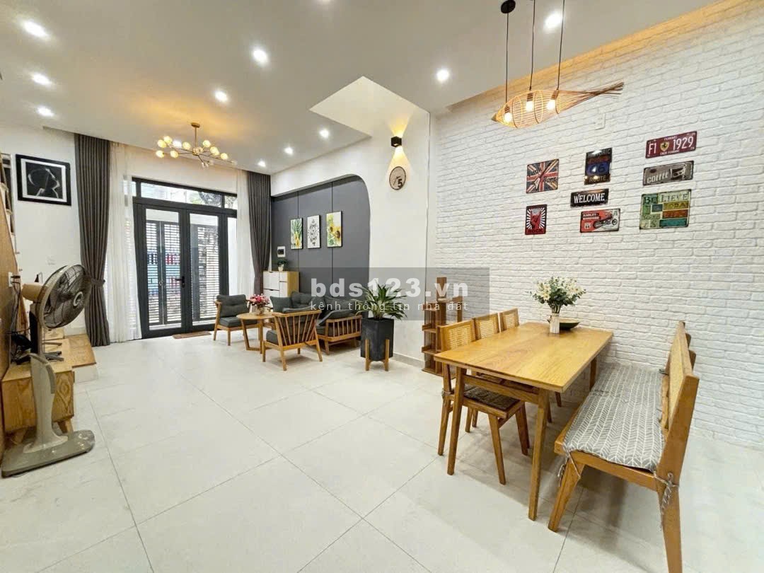 CHO THUÊ NHÀ NGUYÊN CĂN 3 PHÒNG NGỦ, FULL NỘI THẤT Ở NGAY PHỐ…