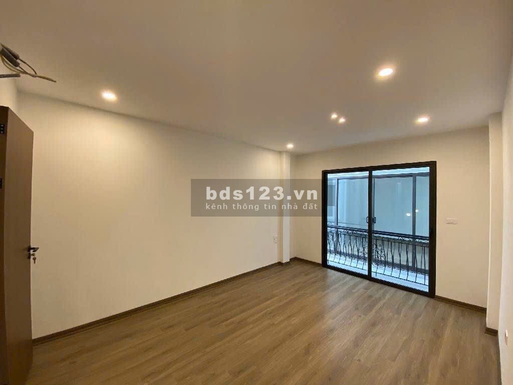 HIẾM- NHÀ MỚI KINGKOONG - TRUNG TÂM LONG BIÊN- 5TẦNG- 3 NGỦ -…