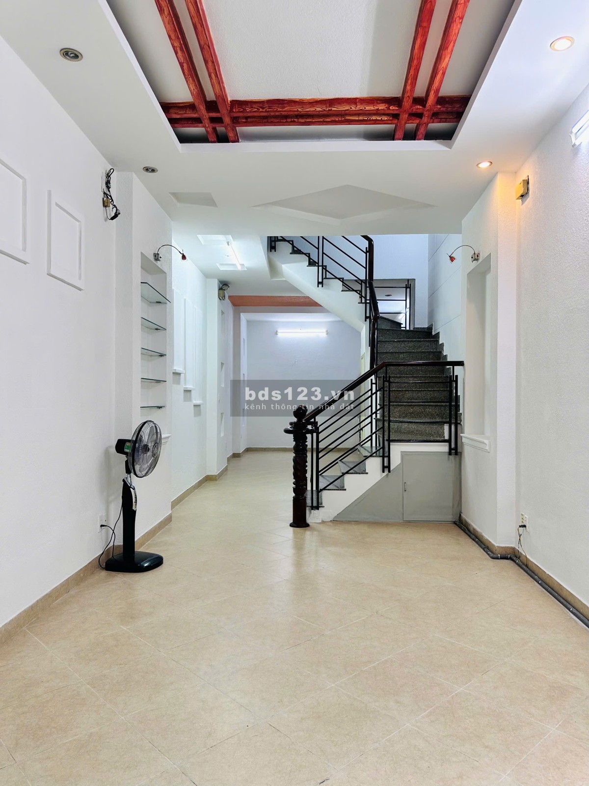 CẦN BÁN GẤP, HẠ GIÁ SÂU 450 TRIỆU NHÀ 45/22 LÊ VĂN HUÂN,…