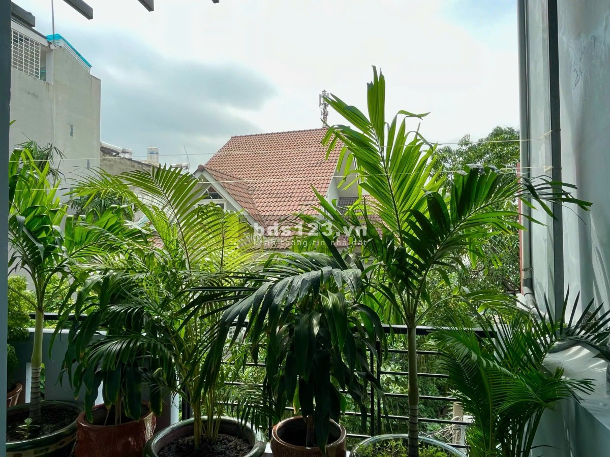  CỰC HOT – NHÀ HẺM XE HƠI TRÁNH NHAU – NƠ TRANG LONG, P.13,…