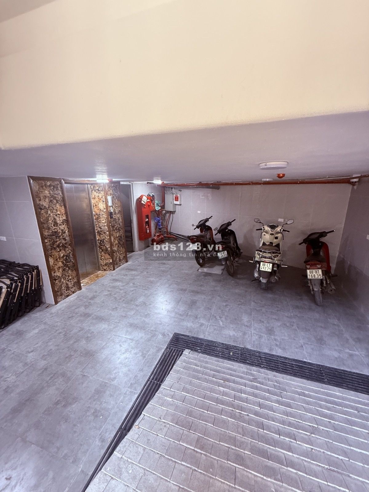 Trịnh Văn Bô – Tòa Nhà 3 Mặt Thoáng, Ô Tô Tránh_Full Công…