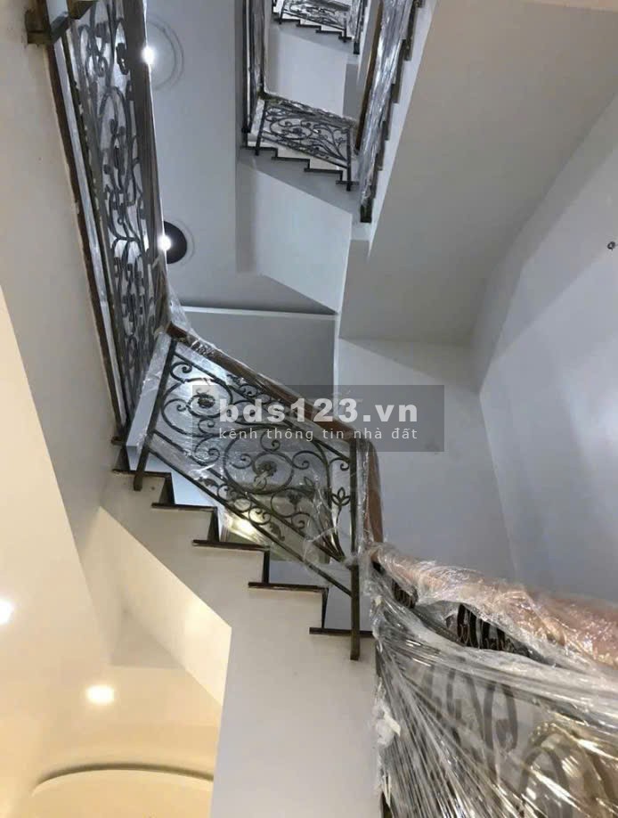 Bán nhà 4 lầu Nguyễn Văn Linh, Bình Hưng, Bình Chánh, hẻm xe…