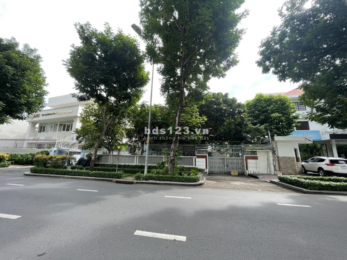 Bán nhà MT đường Trương Định, P.VTS, Quận 3 - Dt: 1000m