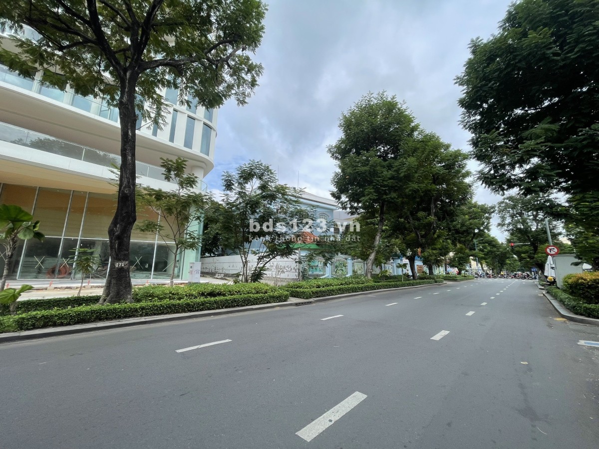 Bán nhà MT đường Trương Định, P.VTS, Quận 3 - Dt: 1000m