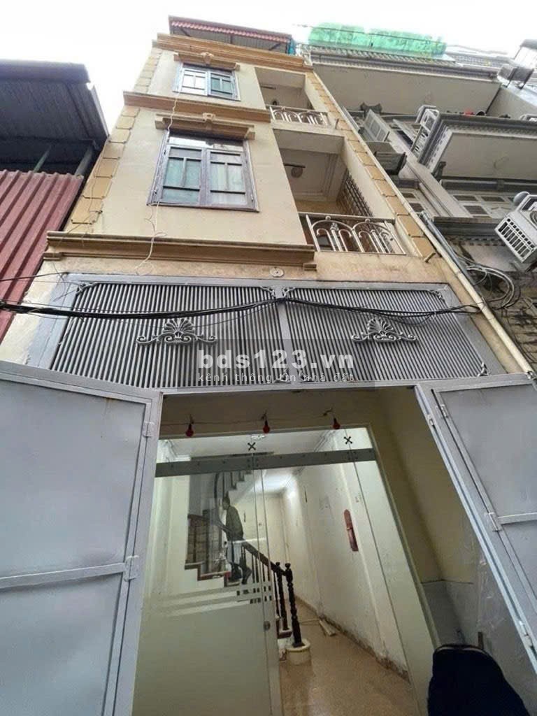 Bán nhà Lạc Long Quân, Phân Lô, Ô tô, 45m2, 13 Tỷ