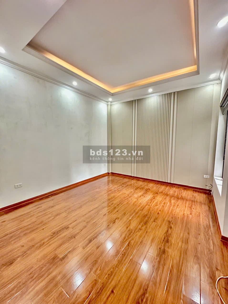  Hoa Lâm – Long Biên: Nhà 5 tầng gần ô tô, chỉ 7.x tỉ 