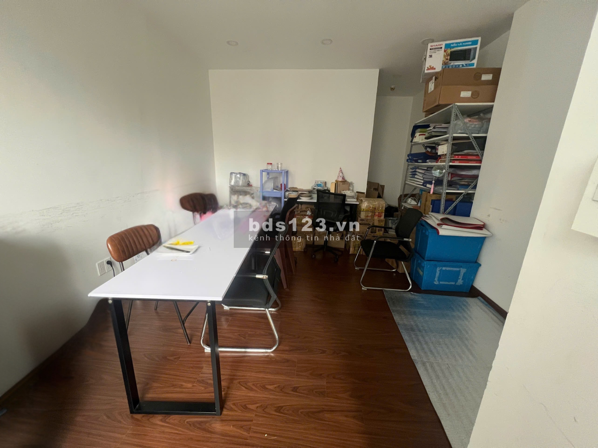 Cho Thuê Văn Phòng Trung Tâm Quận 1 - 50m² + ban công siêu rộng