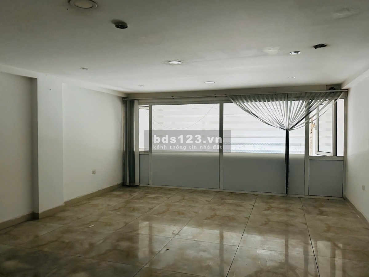 Tòa nhà 6 tầng mặt phố Văn Cao – 95m² – Kinh doanh cực…