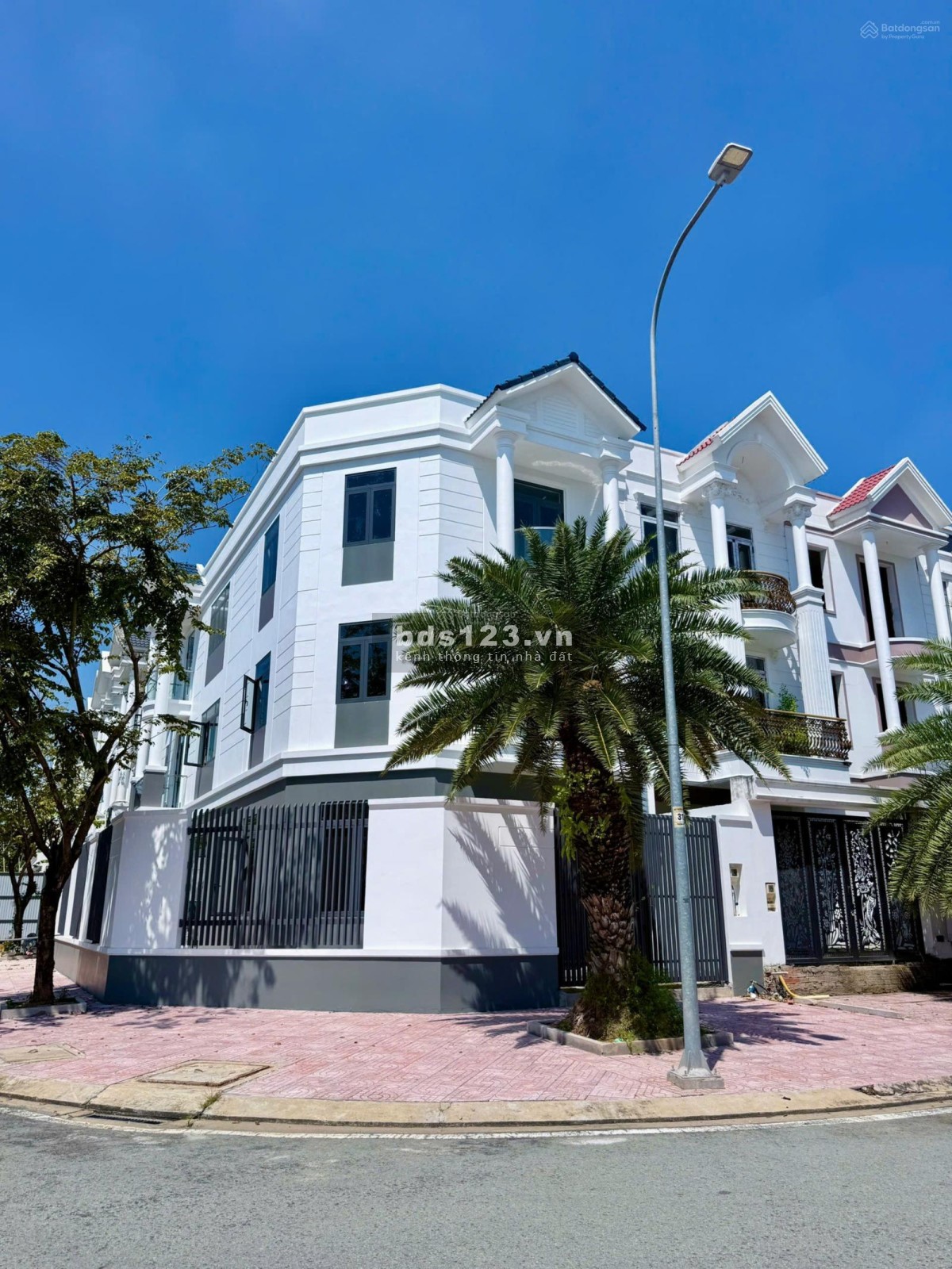 Đất nền trung tâm Long Trường - Centana ĐPT, làm việc với…