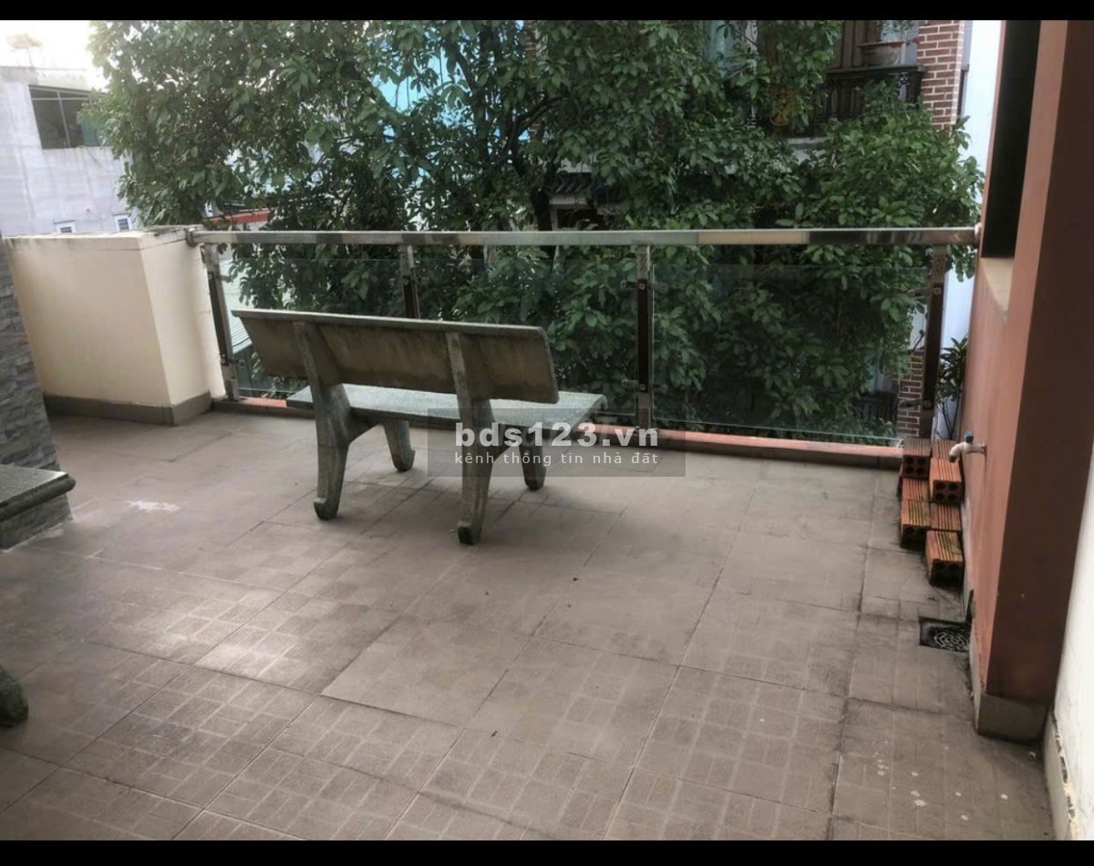 Bán nhà 1 trệt 2 lầu 68/28 Ngô Chí Quốc TP Thủ Đức hẻm xe hơi