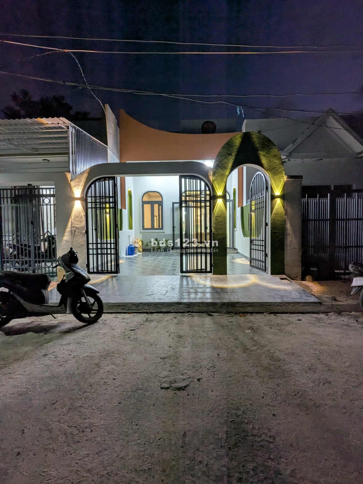 Bán nhà mới đường nhựa khu Đan Chi Phong Nẫm Phan Thiết