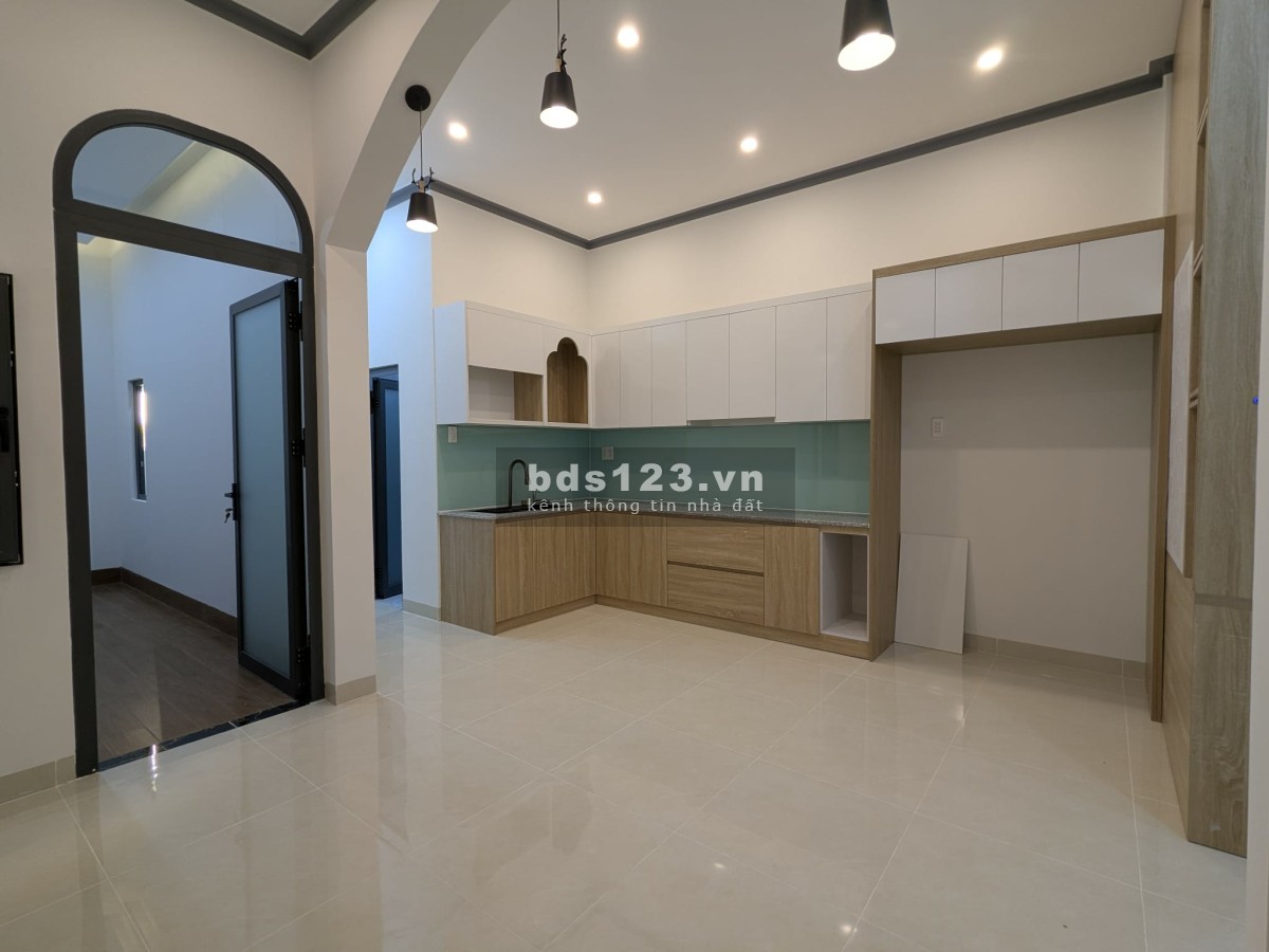 Bán nhà mới đường nhựa khu Đan Chi Phong Nẫm Phan Thiết