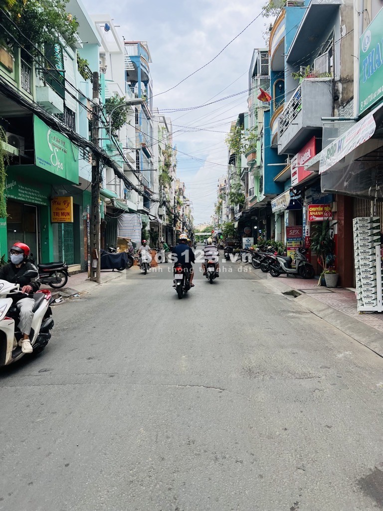 Bán nhà HXT, đường Lạc Long Quân, 57m2, 4 tầng, nhỉnh 8 tỷ.