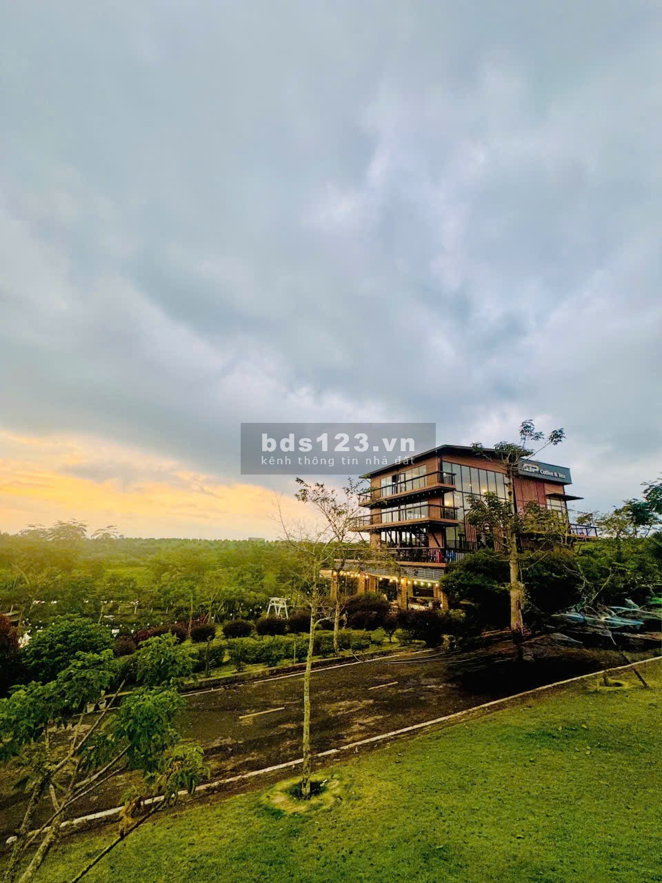 Làng Omm 2 view đồi chè Tâm Châu, Ưu đãi lớn chó 2 khách hàng…