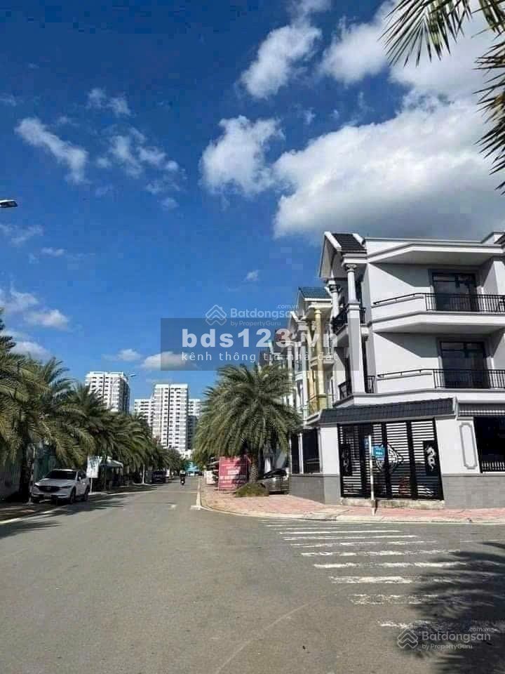 Chủ gửi bán lô đất Centana Điền Phúc Thành 93.7m2, 5.5 tỷ,…