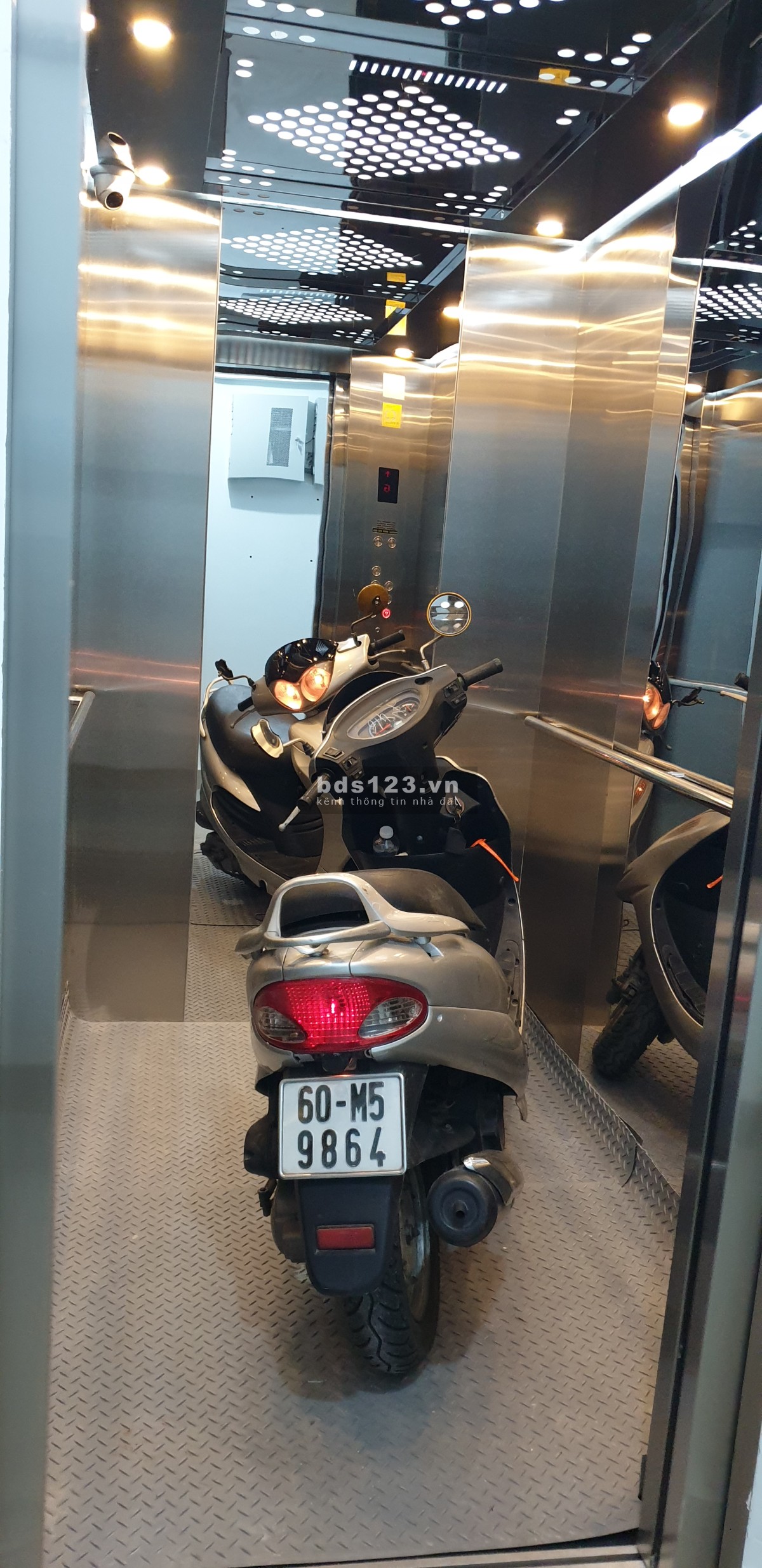 Phòng 1 người, thang máy, gác, cửa sổ, nhiều tiện ích, Lê…